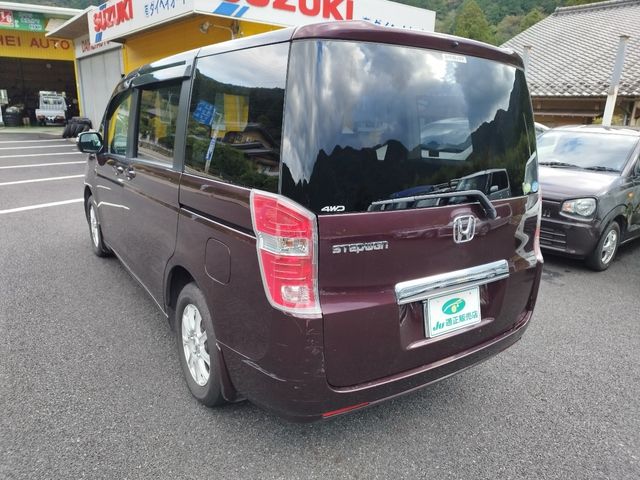 Honda e 2010-03 24208-1
