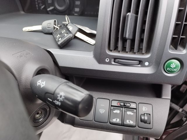 Honda e 2010-03 24208-11