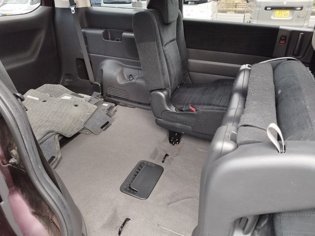Honda e 2010-03 24208-14