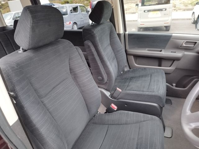 Honda e 2010-03 24208-9