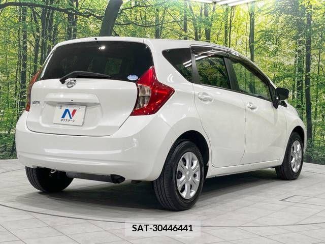 Nissan NOTE 2015-12 335669-17