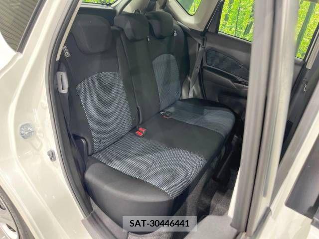 Nissan NOTE 2015-12 335669-9