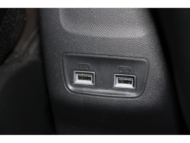 Peugeot 2008 2020-09 12781-13