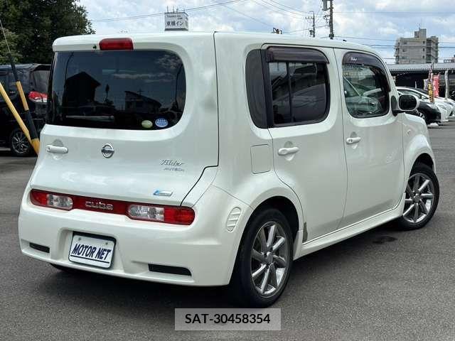 Nissan CUBE 2011-08 326895-17
