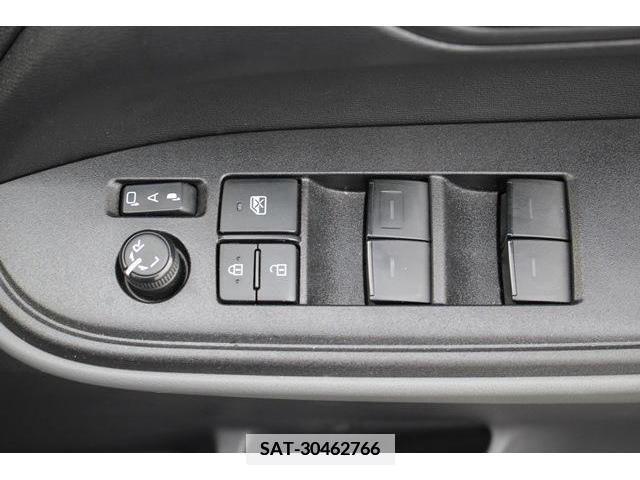 Toyota NOAH 2023-04 351919-4