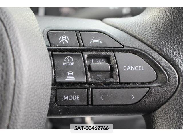 Toyota NOAH 2023-04 351919-3