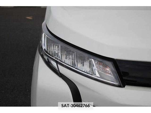 Toyota NOAH 2023-04 351919-12