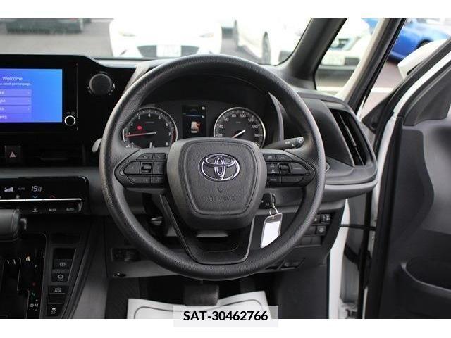 Toyota NOAH 2023-04 351919-16