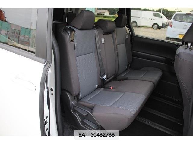 Toyota NOAH 2023-04 351919-15