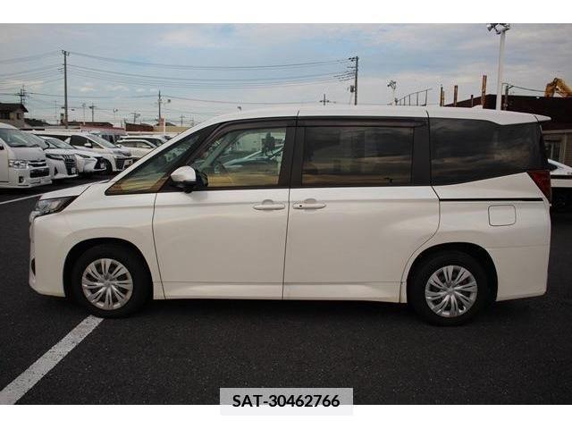 Toyota NOAH 2023-04 351919-8