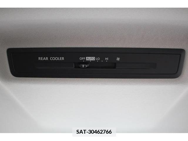 Toyota NOAH 2023-04 351919-6