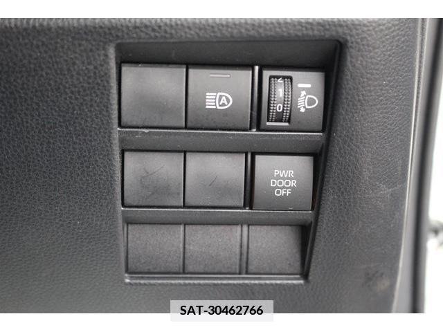 Toyota NOAH 2023-04 351919-5