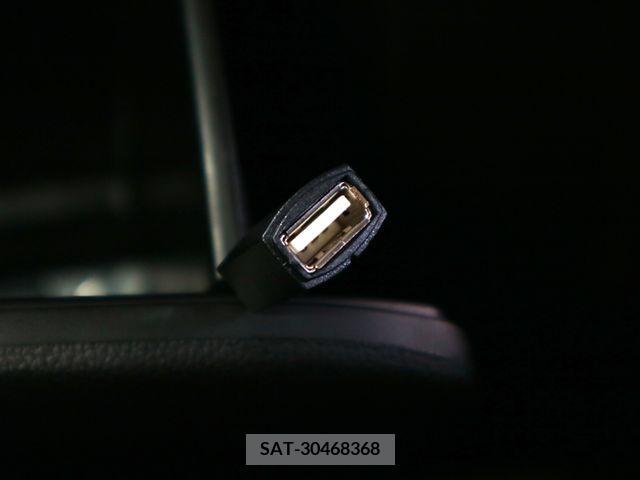 Suzuki SWIFT 2022-11 369058-25