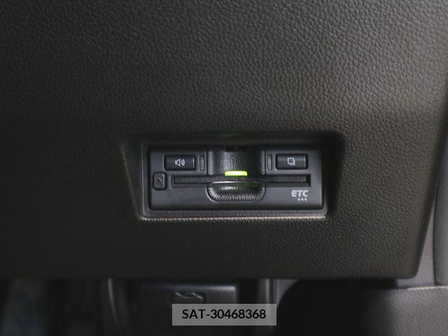 Suzuki SWIFT 2022-11 369058-23