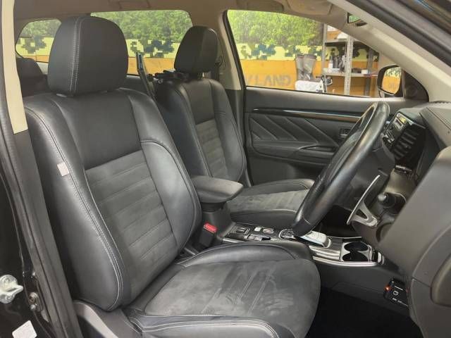 Mitsubishi OUTLANDER PHEV 2018-06 186628-9