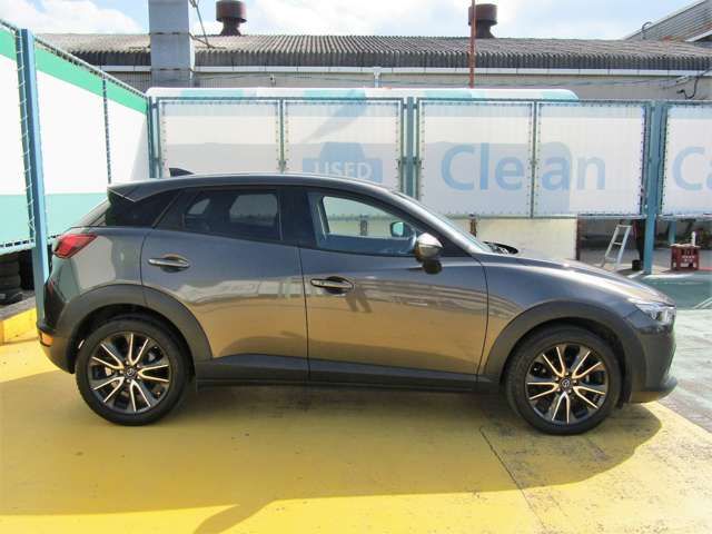 Mazda CX-3 2017-09 21938-5