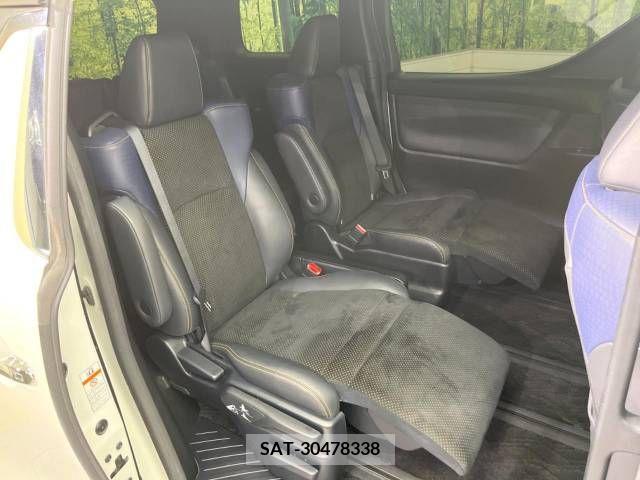 Toyota VELLFIRE 2017-07 369681-9