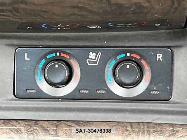 Toyota VELLFIRE 2017-07 369681-7
