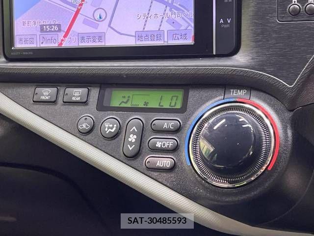 Toyota AQUA 2014-06 351218-6