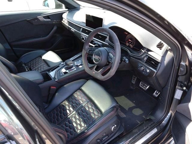Audi RS4 2019-09 3072-11