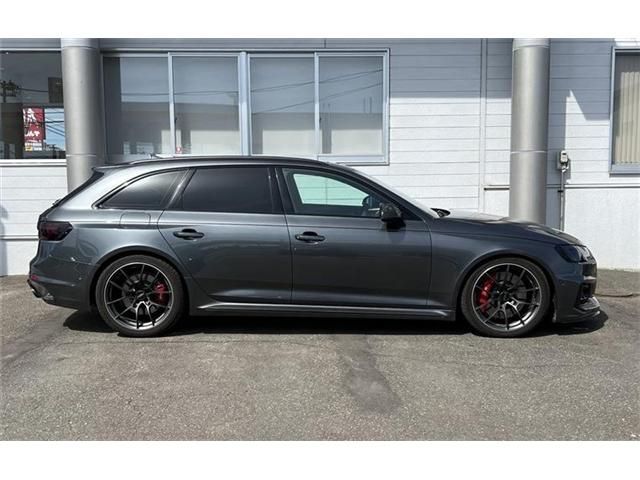 Audi RS4 2019-09 3072-6