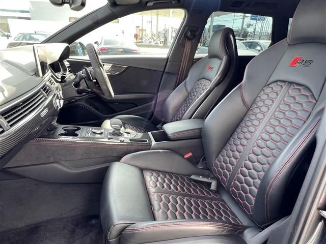 Audi RS4 2019-09 3072-12