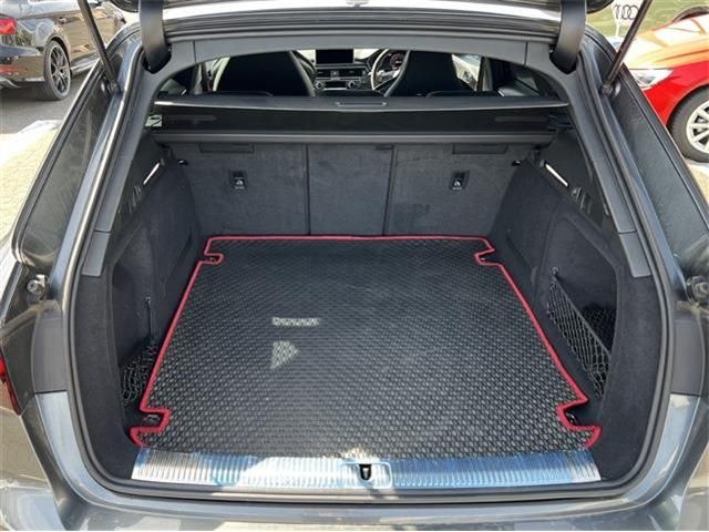 Audi RS4 2019-09 3072-16