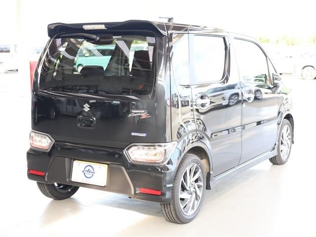 Suzuki WAGON R 2022-10 18945-3