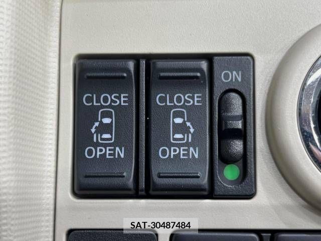 Daihatsu MOVE 2017-10 244222-3