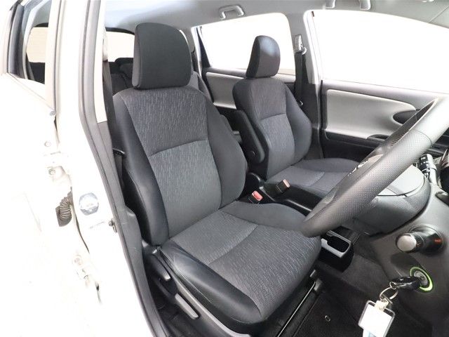 Toyota WISH 2011-02 14136-3