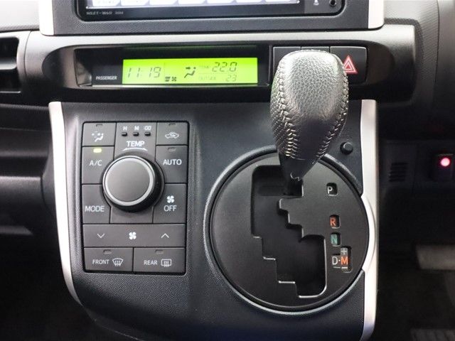Toyota WISH 2011-02 14136-17
