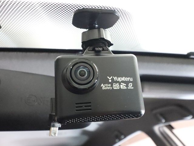 Toyota WISH 2011-02 14136-18