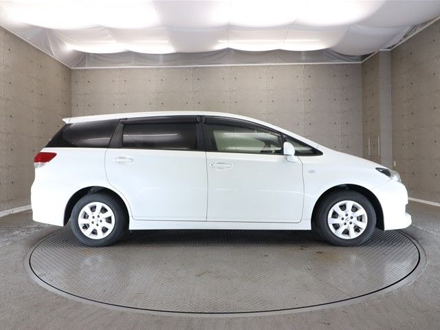 Toyota WISH 2011-02 14136-22
