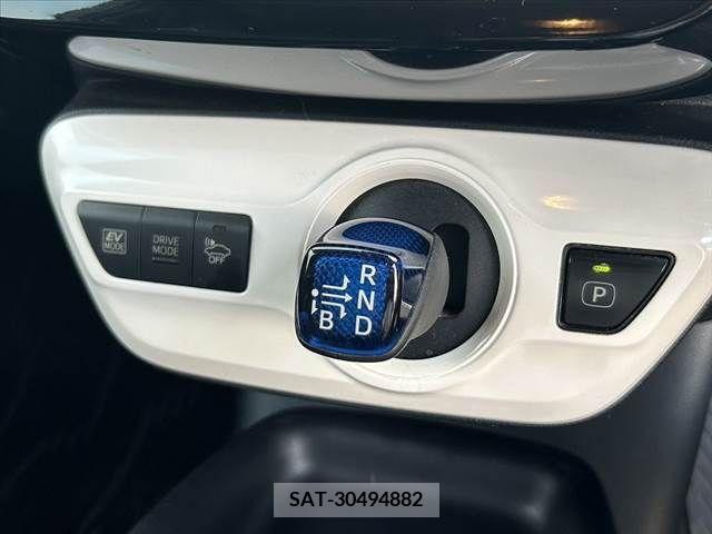 Toyota PRIUS 2017-04 366626-23