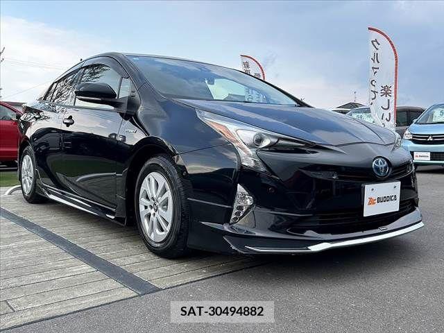 Toyota PRIUS 2017-04 366626-7