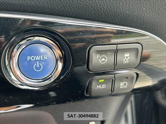 Toyota PRIUS 2017-04 366626-5