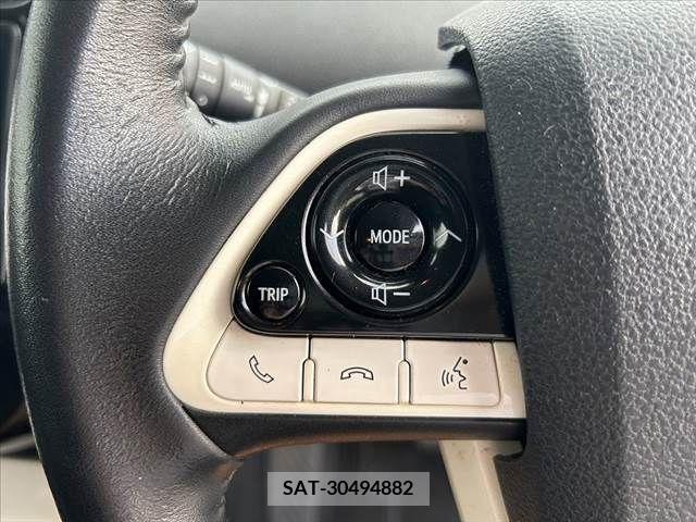 Toyota PRIUS 2017-04 366626-26
