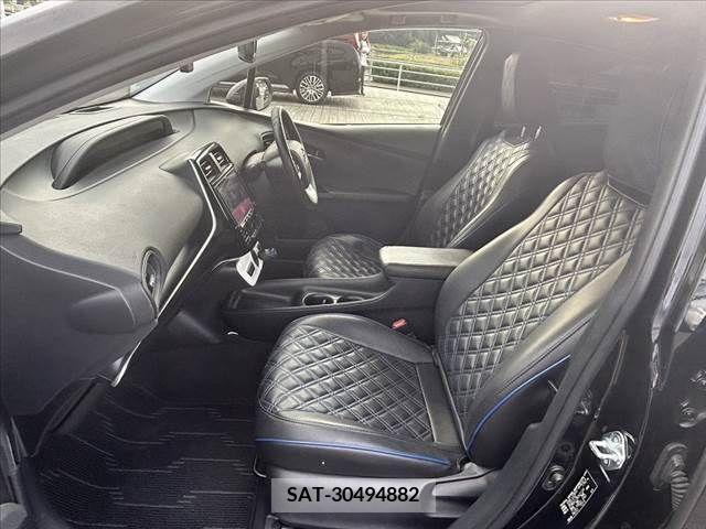 Toyota PRIUS 2017-04 366626-16