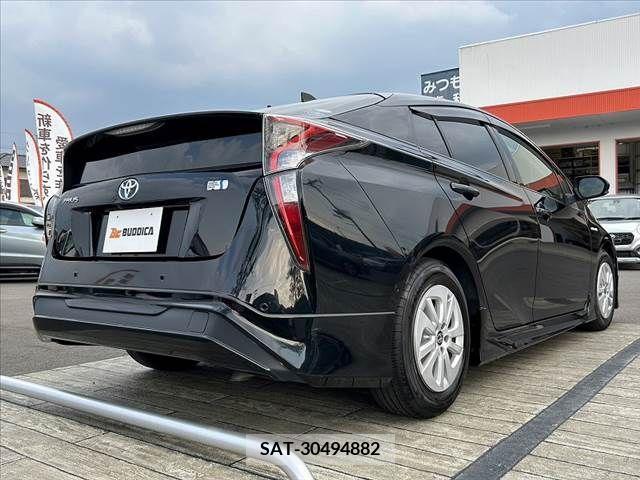 Toyota PRIUS 2017-04 366626-14