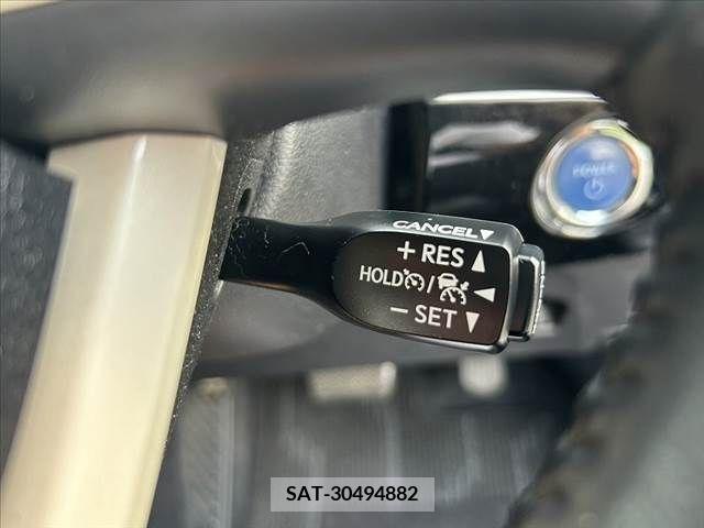 Toyota PRIUS 2017-04 366626-24