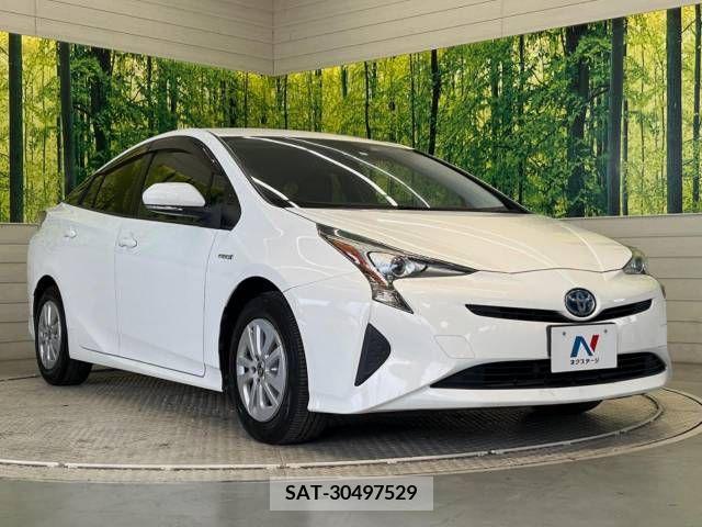 Toyota PRIUS 2017-07 393402-16