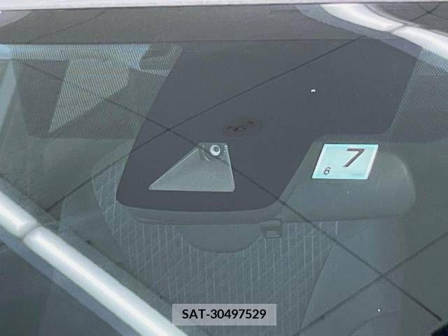 Toyota PRIUS 2017-07 393402-4