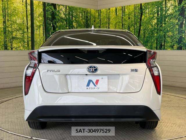 Toyota PRIUS 2017-07 393402-15