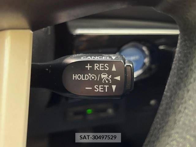 Toyota PRIUS 2017-07 393402-6