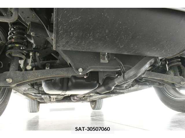 Mitsubishi RVR 2012-03 388552-9