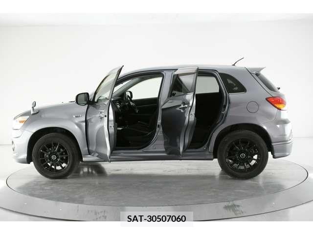 Mitsubishi RVR 2012-03 388552-8