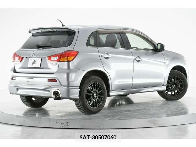 Mitsubishi RVR 2012-03 388552-4