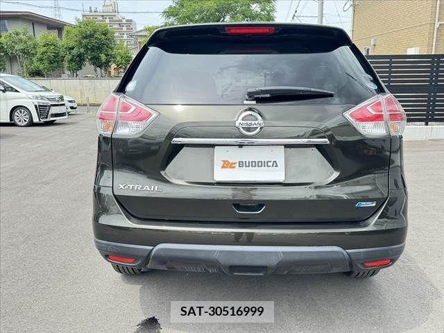 Nissan X-TRAIL 2014-03 381408-13