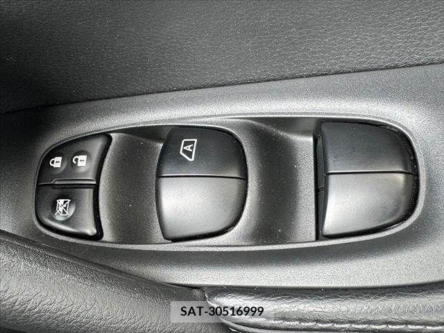 Nissan X-TRAIL 2014-03 381408-28