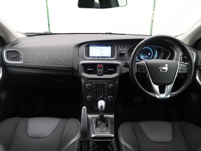 Volvo V40 2013-05 186783-1